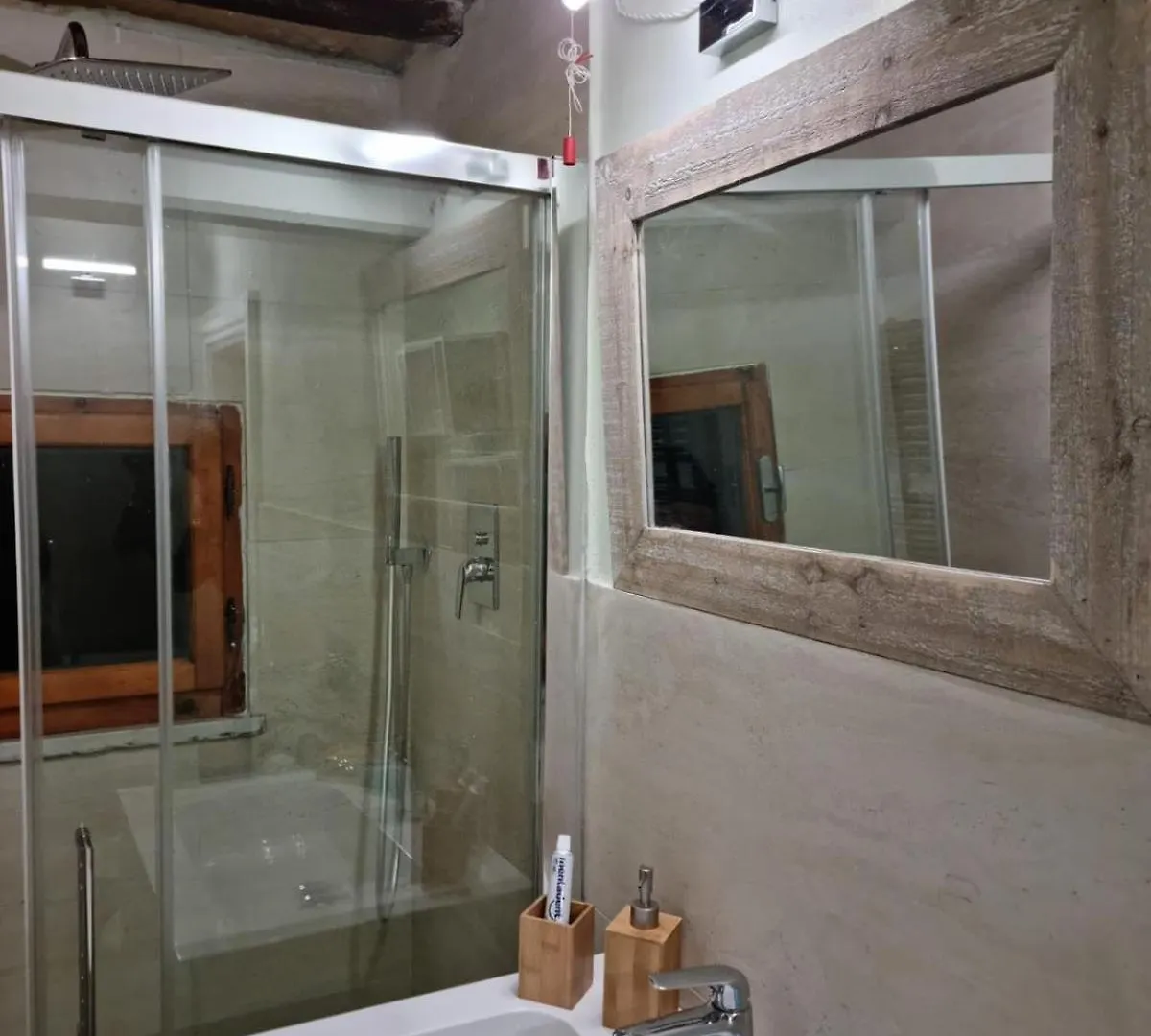 Apartment Una Finestra Sui Tetti Di Perugia